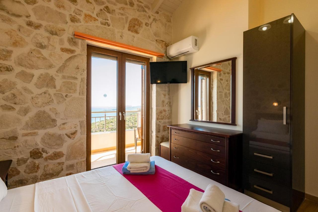 Orient Deluxe Vila Elatia (Zakynthos)